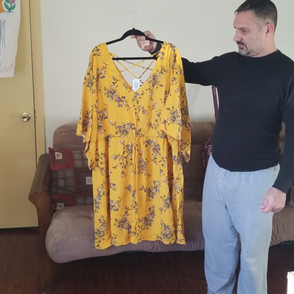 Plus size Torrid dress, sz 6
